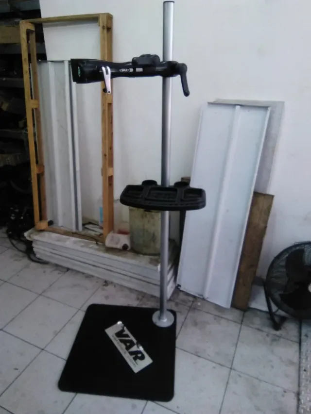 VAR Soporte Montaje Bici Base 28k