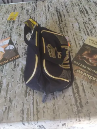 Neceser Real Madrid Hombre Negro y Dorado