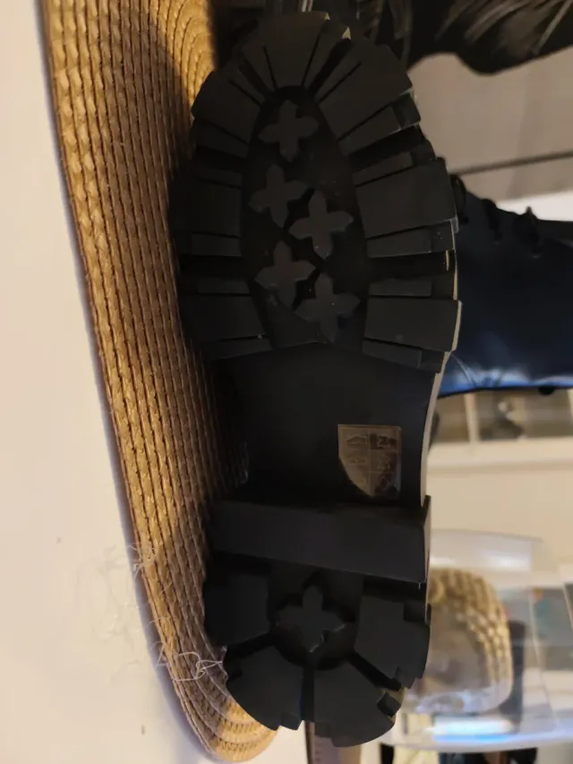 Botins pretos originais