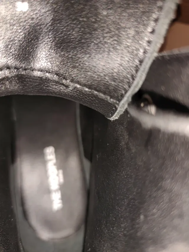 Botins pretos originais