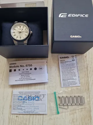 Casio Edifice Automático Plata/Blanco