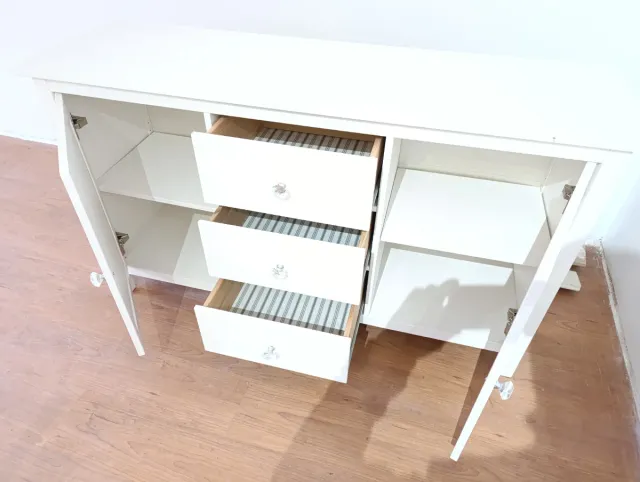 Mueble salón blanco 2 puertas 3 cajones.