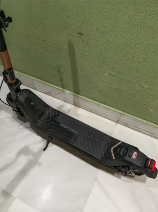 Patinete NIU KQi3 PRO Gold. Homologado