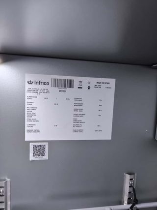 Nevera expositora doble puerta cristal