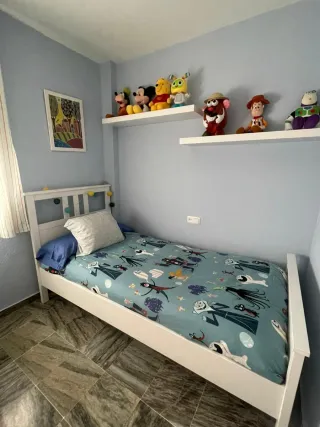 Armario antiguo de madera