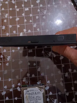 Hardisk Hitachi 160GB SATA + DVDRW