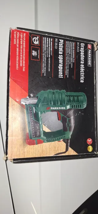 Grapadora eléctrica Parkside