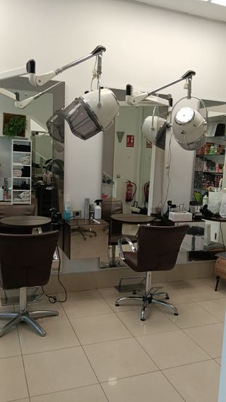 Tocador peluqueria con cajonera. precio unidad