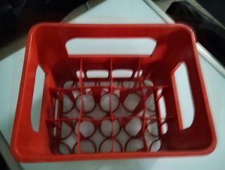 Cassetta portabottiglie in plastica rossa