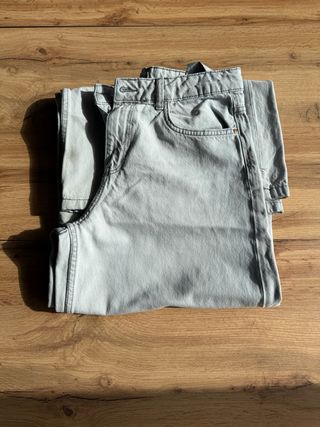Pantalón palazzo gris Zara