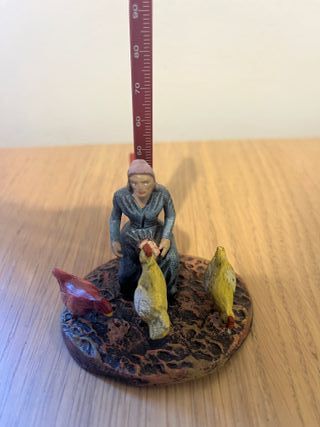 Figura Belén Serrano pequeña