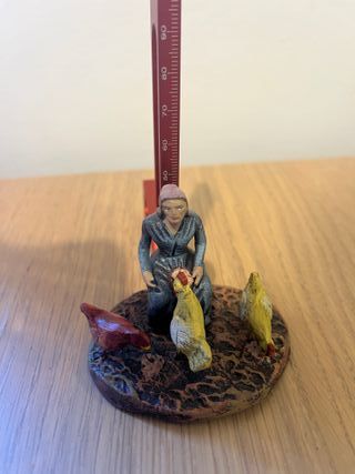 Figura Belén Serrano pequeña