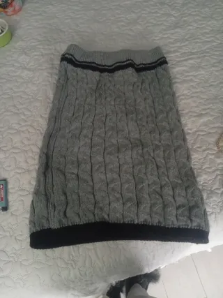 Gonna grigia con fantasia a trecce