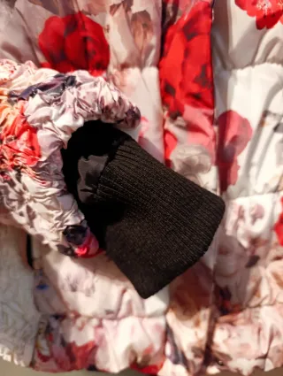 Chaqueta Derhy floral con cinturón