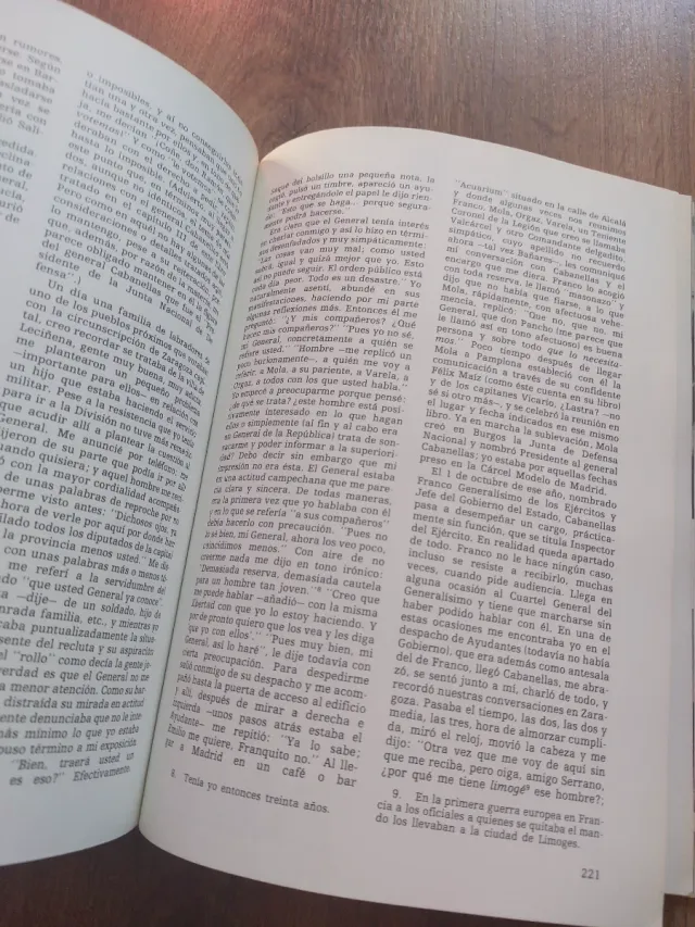 Entre el silencio y la propaganda, la historia ...