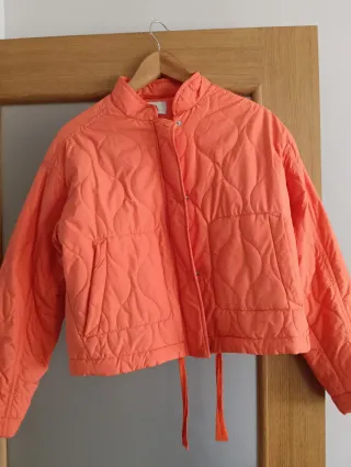 Cazadora bomber acolchada naranja