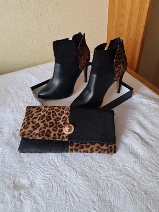 Botines y cartera animal print