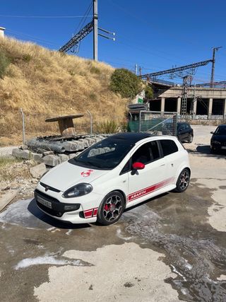 Abarth Punto Evo 2013