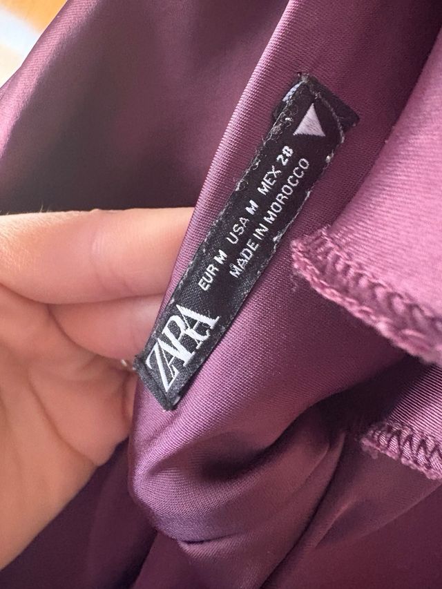 Vestido largo satinado morado