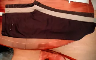 Pantalones vestir y vaquero beige y negro