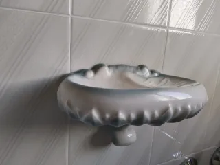 Toalleros jaboneras y portarollos de baño vintage