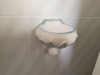 Toalleros jaboneras y portarollos de baño vintage