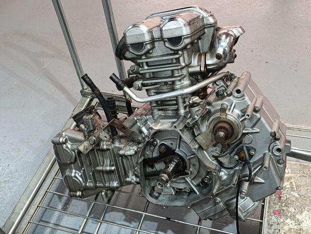 Motor Hyosung Aquila 650 Carburación