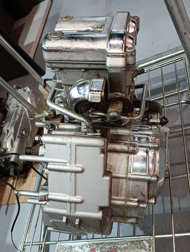 Motor Hyosung Aquila 650 Carburación