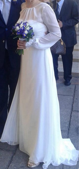 Abito da sposa Atelier Emé colore avorio