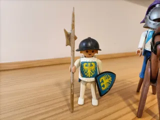 Playmobil Caballero del Leon y Escuderos