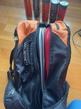 Bolsa pádel, 2 raquetas y botes de pelotas