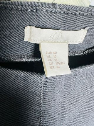 Pantalón H&M Slim Fit Talla 40 Gris