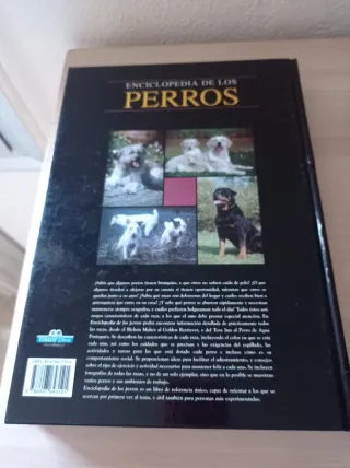 Libros: Enciclopedia Perros y Masaje