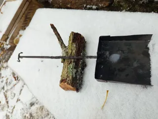 Raccoglitore di ceneri forgiato a mano