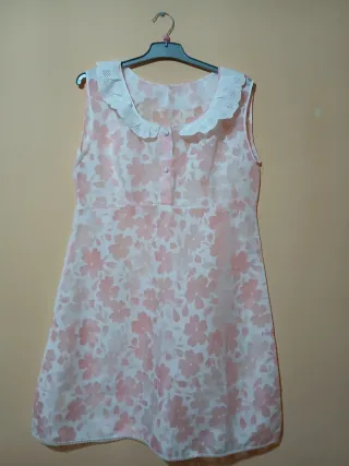 Camisón señora con cuello de encaje