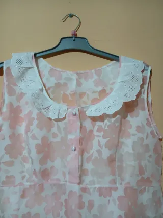 Camisón señora con cuello de encaje