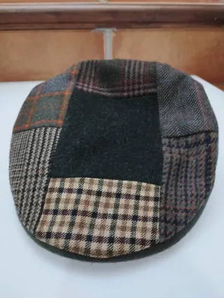 Gorra de caballero patchwork SIN ESTRENAR. BEIRETS