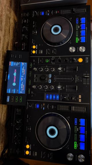 Controlador DJ Pioneer XDJ-RX