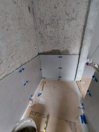 Alicatador y Solador Profesional Pared Suelo baño