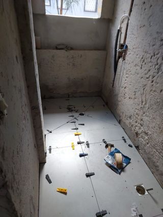 Alicatador y Solador Profesional Pared Suelo baño