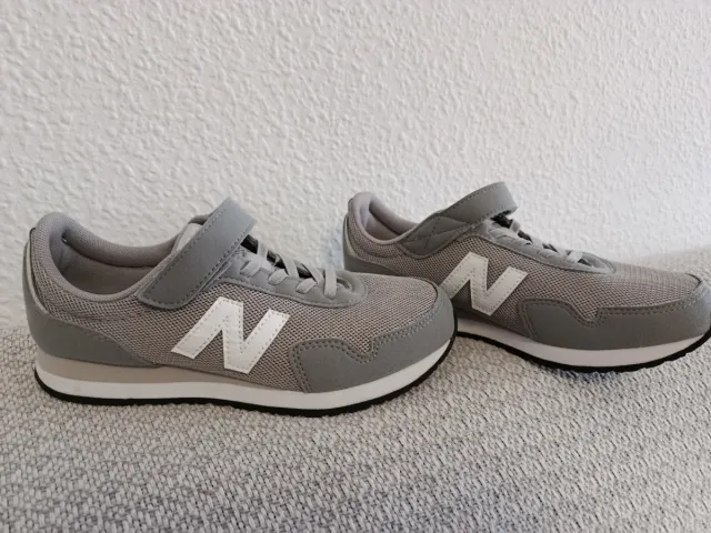 New Balance 323 niño T35