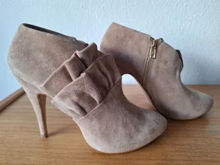 Botines Zara Ante Tacon Beige