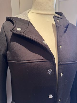 Chaqueta de neopreno negra