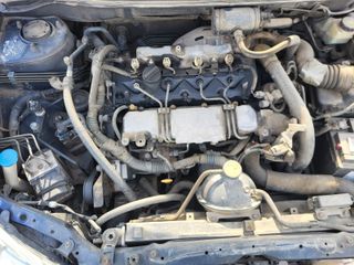 DESPIECE TOYOTA COROLLA 2.0 D-4D 90 cv 2003