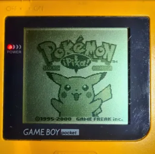 Nintendo Game Boy Pocket + Caja + pokemon amarillo