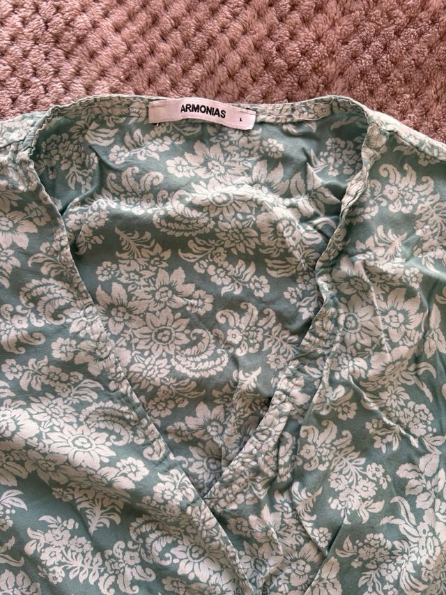 Vestido largo cruzado floral verde y blanco