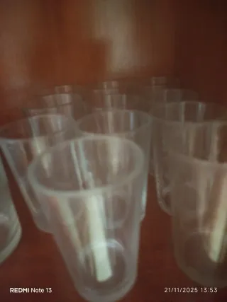 Lote 18 vasos + jarra de regalo 15€ no negociable