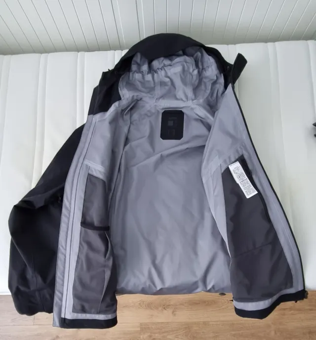 Chaqueta Decathlon MH500 XL Negra