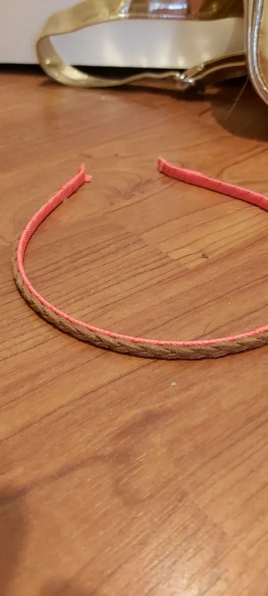 Niña. Mochila y diademas para niña