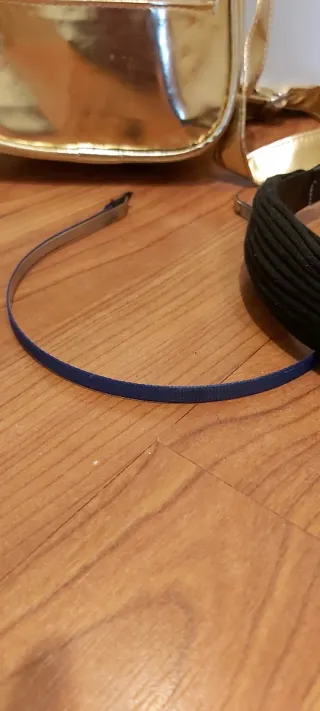 Niña. Mochila y diademas para niña